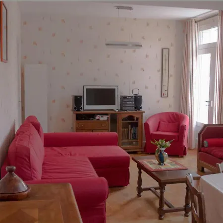 Holiday home Familial En Auvergne Avec Jardin, Ping-pong, Proche Stations Thermales, Animaux Acceptes - Fr-1-489-127 Mazirat