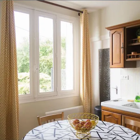 Paisible En Auvergne Pour 6 Pers., Animaux Admis - Fr-1-489-127