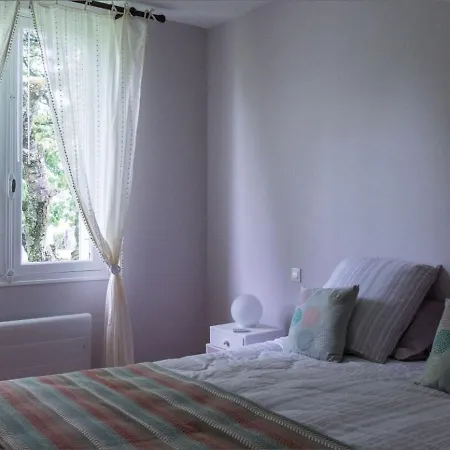 Paisible En Auvergne Pour 6 Pers., Animaux Admis - Fr-1-489-127 * Mazirat