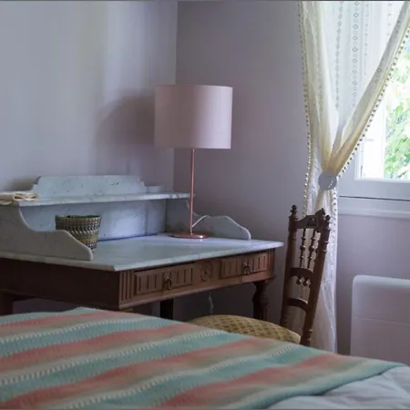 Paisible En Auvergne Pour 6 Pers., Animaux Admis - Fr-1-489-127 Дом отдыха Mazirat