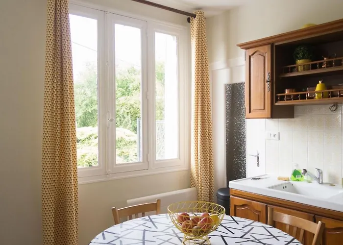 Paisible En Auvergne Pour 6 Pers., Animaux Admis - Fr-1-489-127