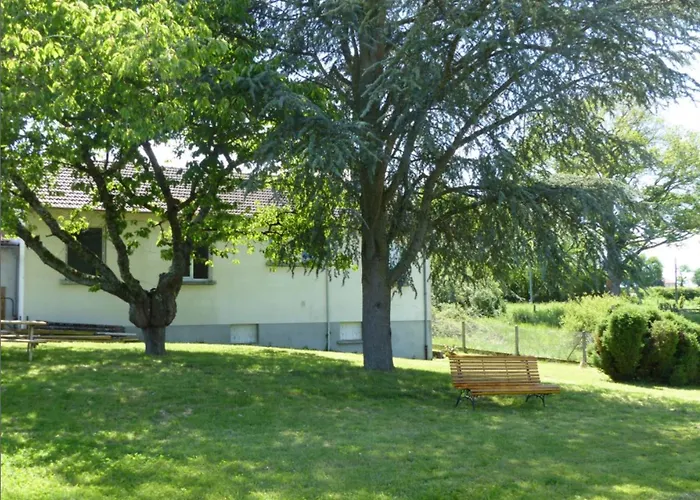 Paisible En Auvergne Pour 6 Pers., Animaux Admis - Fr-1-489-127 Casa de Férias *